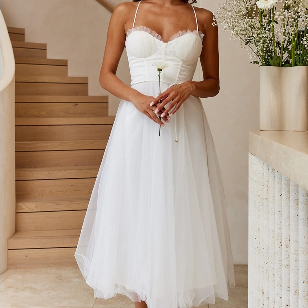 Elegant White Spaghetti Strap Dress